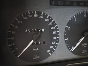 Jaguar XJ220 1994 года 